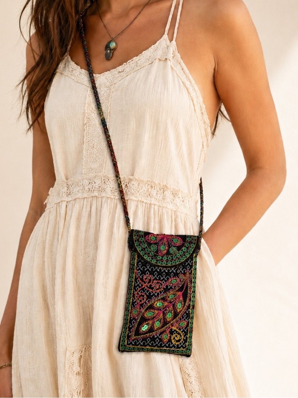 NWOT Boho Handmade Embroidered Festival Crossbody Phone Pouch Sequin Mini Bag
